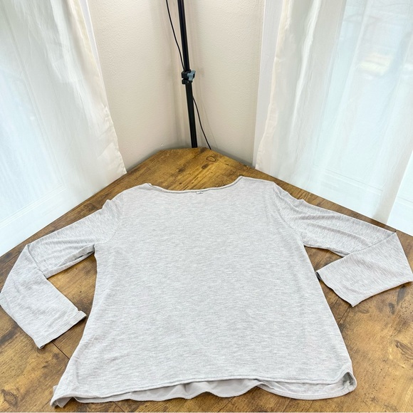 St. John Heather Gray Viscose and Silk Asymmetrical Top, Beaded Scoop Neck - Picture 6 of 14